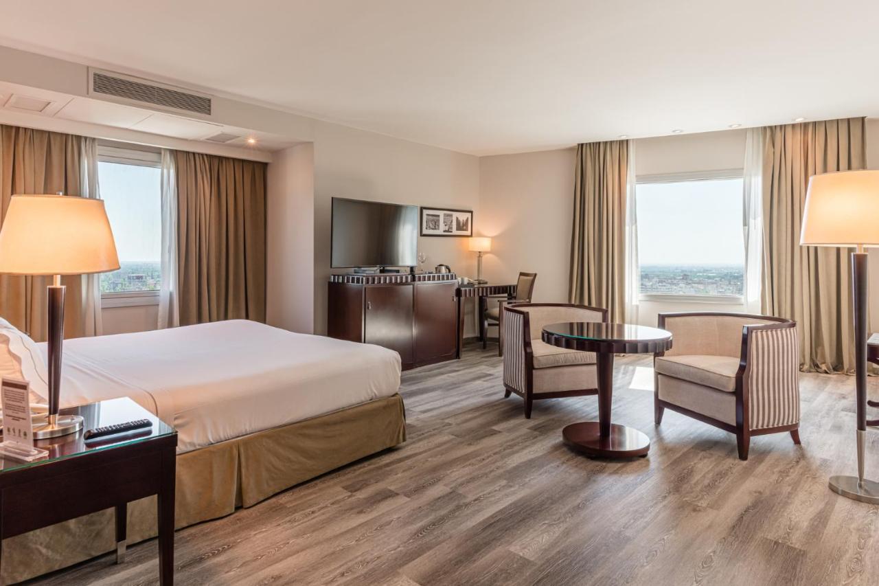 Diplomatichotel Мендоса Екстер'єр фото A room at the hotel