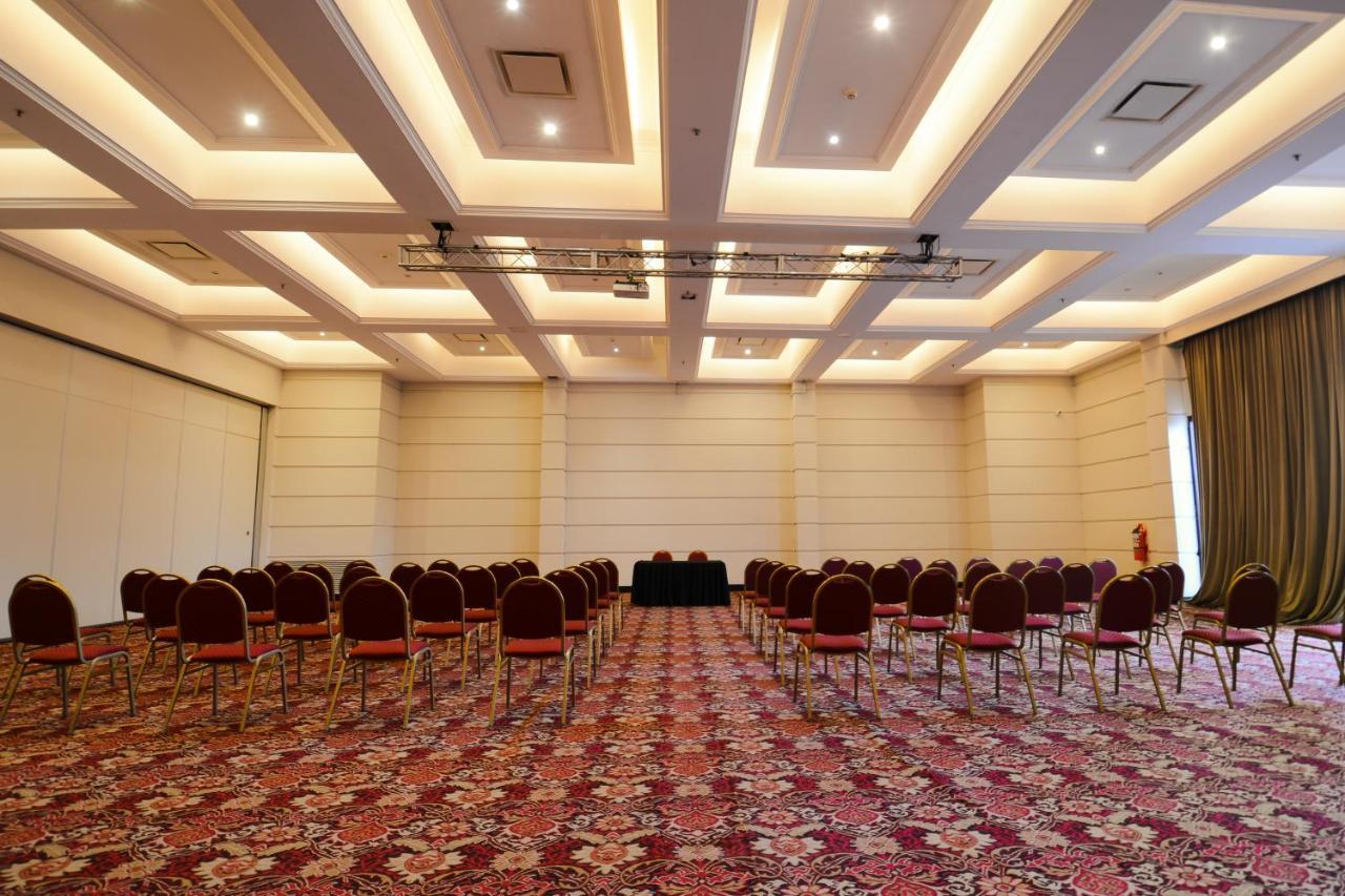 Diplomatichotel Мендоса Екстер'єр фото The ballroom